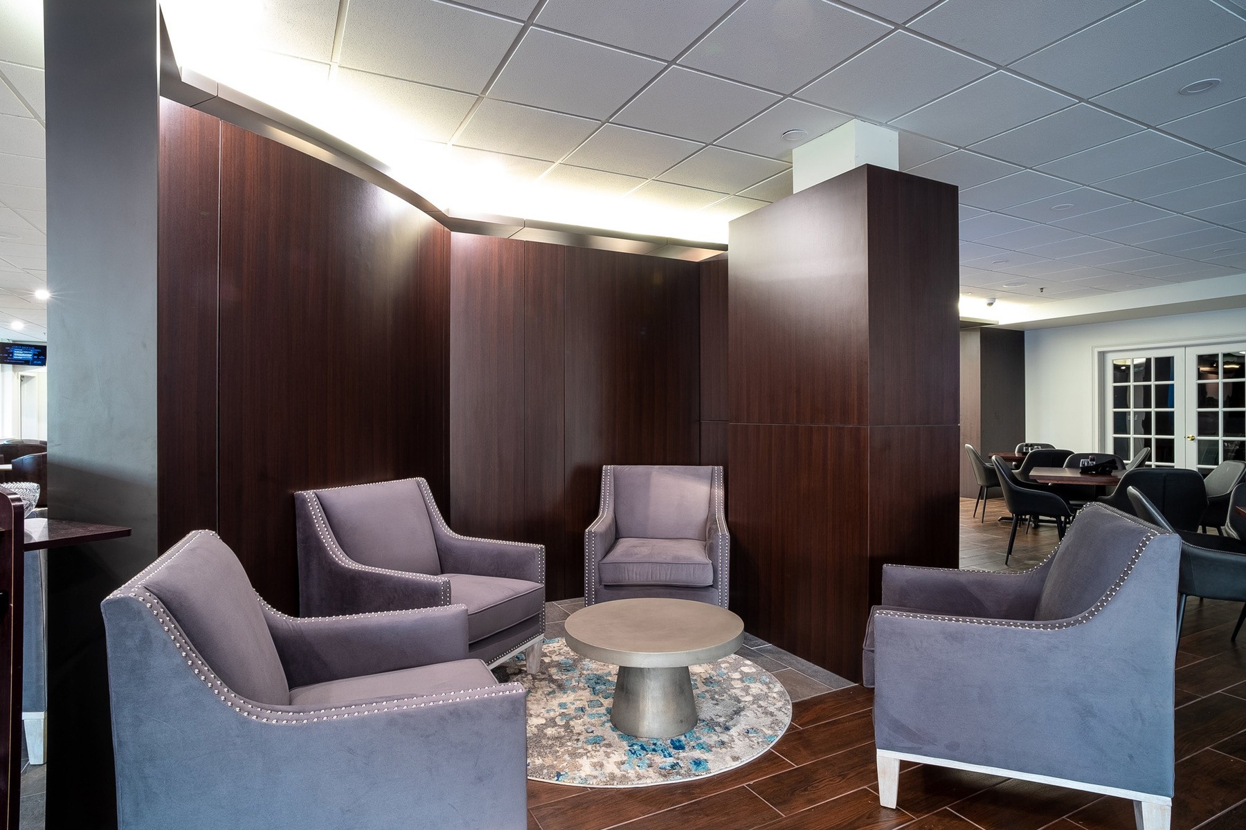 17 Custom Seating Areas
